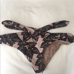 Acacia Fiji Bottom - Black Elephant Print